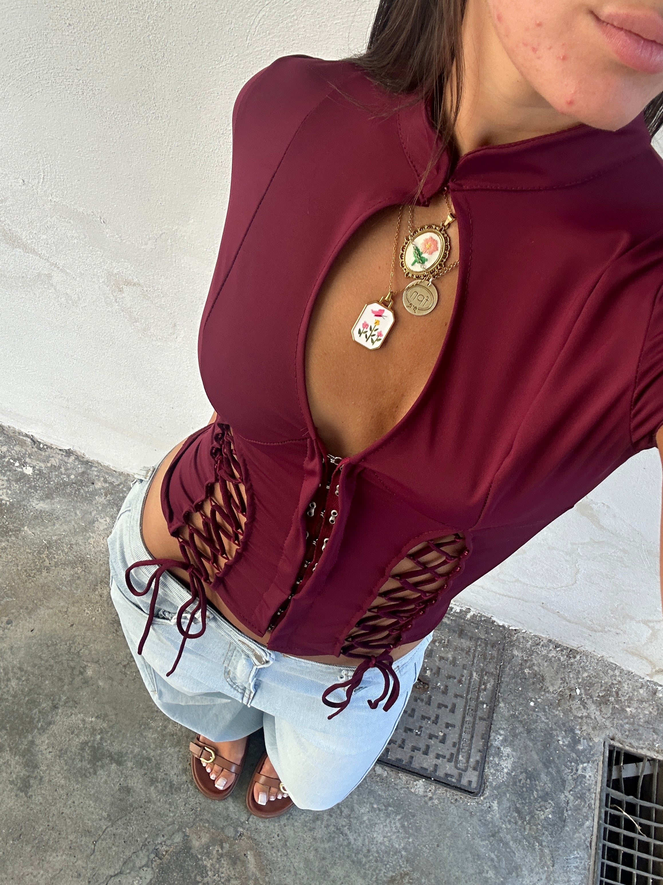 Maglia stringhe